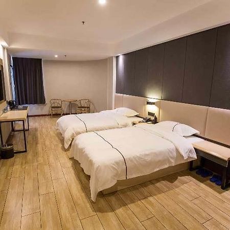 Thank Inn Plus Hotel Hebei Tangshan Road South District Train Station Εξωτερικό φωτογραφία