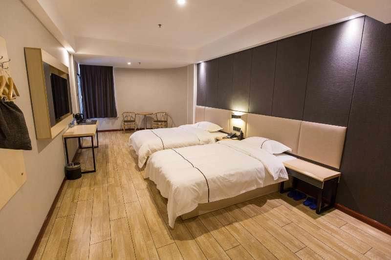 Thank Inn Plus Hotel Hebei Tangshan Road South District Train Station Εξωτερικό φωτογραφία